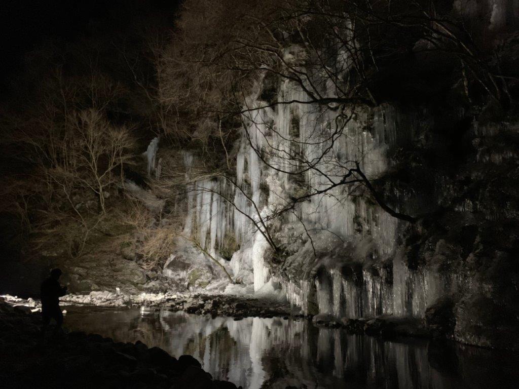 三十槌の氷柱